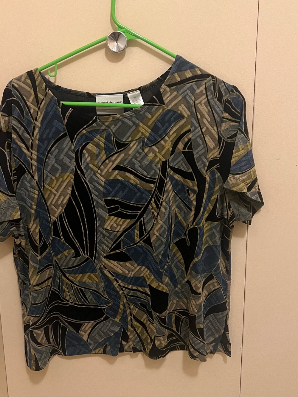 Alfred Dunner Women's Vintage Abstract Tropical Leaf Blouse